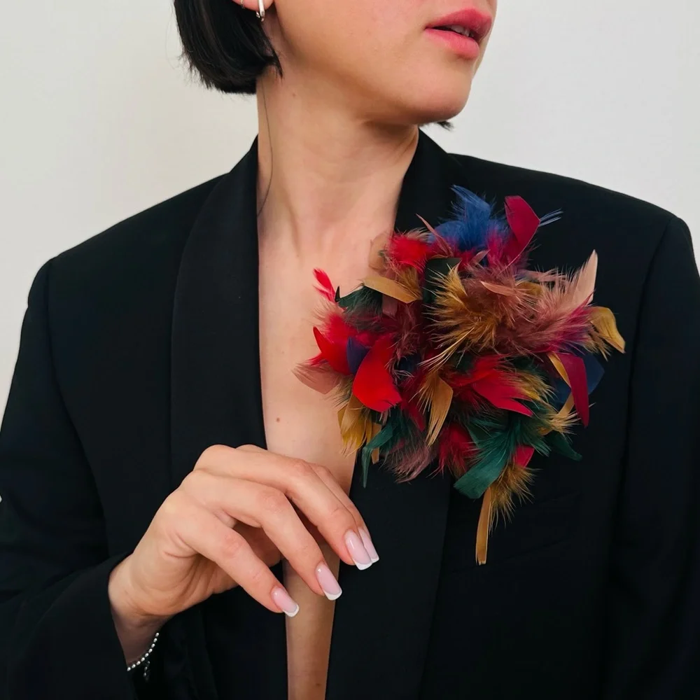 New Colorful Feather Brooch - Picture 3 of 8